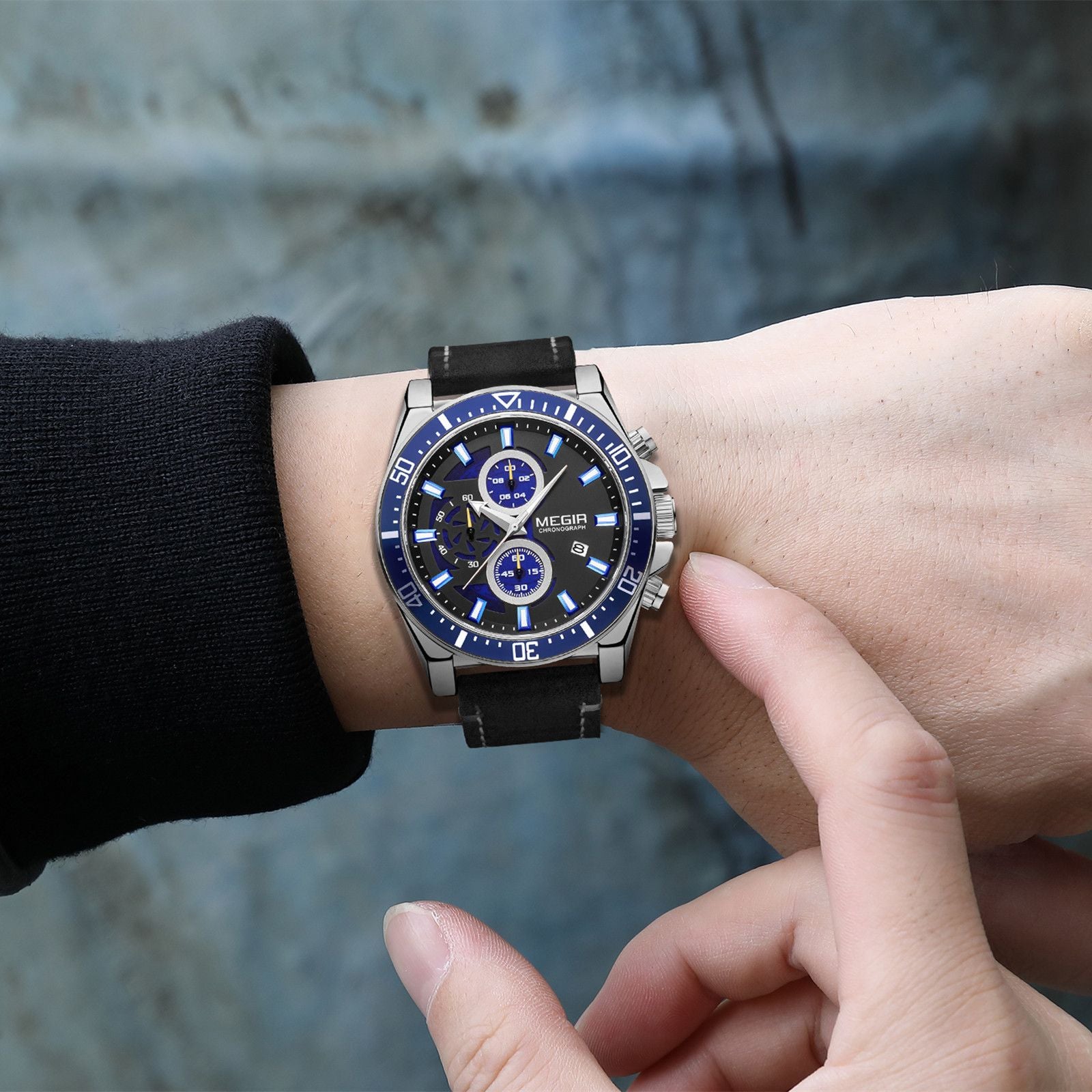 MEGIR Fashion Watches for Men Leather Strap Sport Military Wristwatch Man Quartz Watch Waterproof Chronograph with Calendar 2132